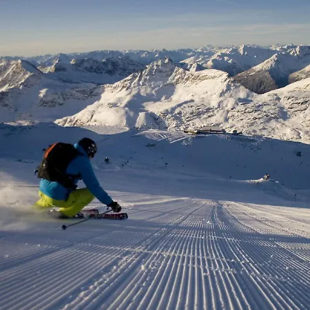 Vakantiehuis Holiday In Near Ski Area Obervellach